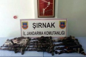 PKK'ya giden 15 kalaşnikof ele ge&ccedil;irildi!