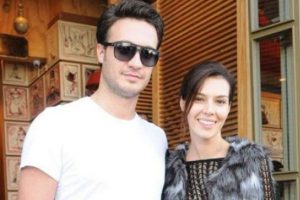 Hatice Şendil ile Burak Sağyaşar yaza evleniyor...