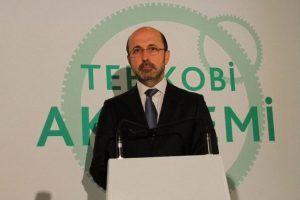 Taksi şof&ouml;r&uuml;yd&uuml;, banka genel m&uuml;d&uuml;r&uuml; oldu