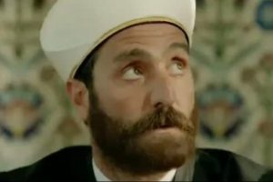 O dizideki ''imam'' tiplemesine sert tepki!