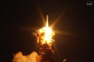 NASA'nın insansız uzay roketi havada infilak etti