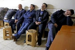 CHP'li vekiller taburede sabahladı