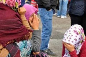 Maden kapısında acı dolu bekleyiş
