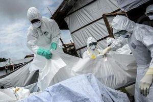 Fransa'da Ebola m&uuml;cadelesi