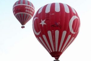 Balonlar 29 Ekim i&ccedil;in havalandı