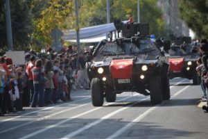 Diyarbakır'da asker "Şehidim Rahat Uyu" sloganıyla y&uuml;r&uuml;d&uuml;