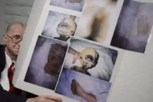 &Uuml;nl&uuml; bilim adamı "uzaylılara" ait fotoğraflar yayınladı! Yalanlama gelmedi!