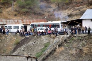 Facia &ouml;ğle yemeğinde geldi
