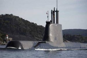 Yunanistan'dan Kıbrıs'a denizaltı