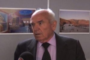 Tiran'da sığınak fotoğrafları sergisi
