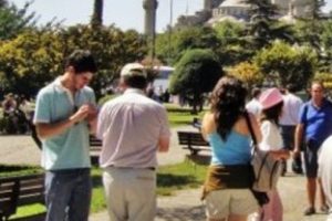 Hanut&ccedil;u g&ouml;r&uuml;n&uuml;ml&uuml; 'kaynak&ccedil;ı'!