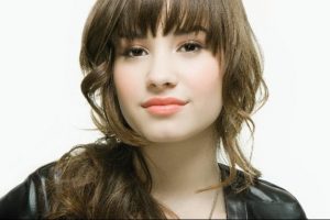 Demi Lovato i&ccedil;in son 500 bilet