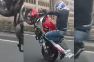 Tek teker &uuml;st&uuml;nde &ouml;l&uuml;mle dans