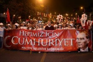Maltepeliler, madenciler i&ccedil;in y&uuml;r&uuml;d&uuml;