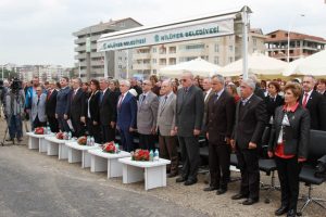 'Kır &Ccedil;i&ccedil;ekleri'ne &ccedil;i&ccedil;ek gibi yurt