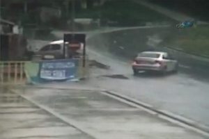 Otomobil otob&uuml;s durağına daldı