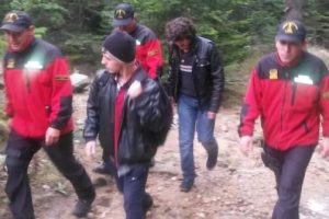 Uludağ'da kaybolan gen&ccedil;leri Jandarma kurtardı