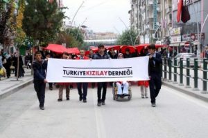 Tokat'ta Kızılay Haftası Y&uuml;r&uuml;y&uuml;ş&uuml;
