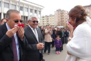 Kars'ın kurtuluşunda beyaz g&uuml;vercin u&ccedil;uruldu
