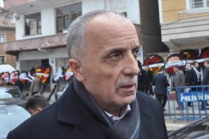 "K&ouml;m&uuml;r ocağı Afrika'nın en k&ouml;şesinde kalmış bir yer gibi"