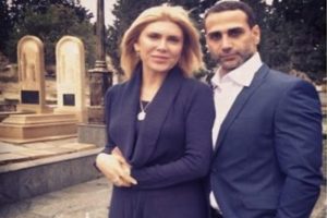 Doğuş ve eşi mezarlıkta...