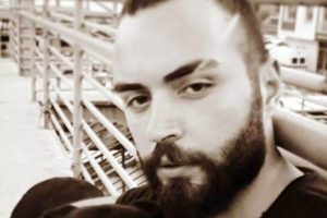 Annesi uyandırmaya &ccedil;alıştı ama...