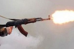Polis lokaline kaleşnikoflu saldırı