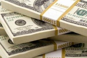 Dış ticaret a&ccedil;ığı azaldı