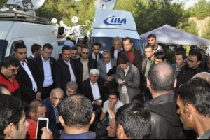 Bakanlardan gazetecilere ziyaret