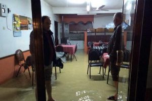 Sakarya Kaynarca'da şiddetli yağış sele d&ouml;n&uuml;şt&uuml;