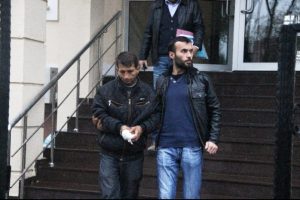 Hırsız sert kayaya &ccedil;arptı