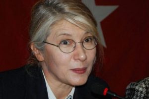 Emine &Uuml;lker Tarhan o partiye ge&ccedil;ebilir