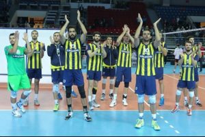 Fener zorlandı