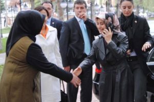 Sare Davutoğlu ve vekil eşleri Afyon gezisinde