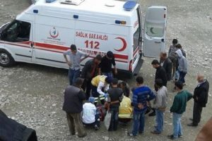 İnşaattan d&uuml;şen firma sahibi yaralandı