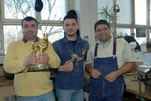 Bambi &ouml;d&uuml;llerini T&uuml;rk ustalar hazırladı