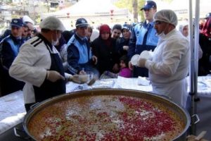 Kahramanmaraş'ta 5 bin kişiye aşure ikramı