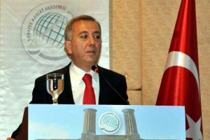 "Hukuk dışı dinleme rakamlarını duysanız şaşarsınız"