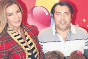 İvana Sert ile Yurdal Sert oğulları i&ccedil;in bir arada...