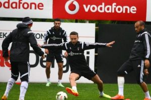 Beşiktaş, Tolga'sız &ccedil;alıştı!