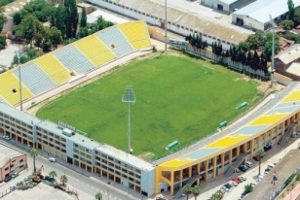 Alsancak stadı i&ccedil;in el ele