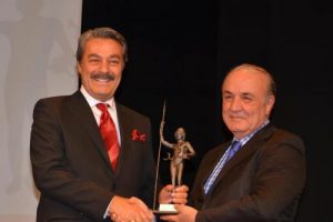 &Ouml;d&uuml;l&uuml;n&uuml; iş kazasında &ouml;lenlere adadı