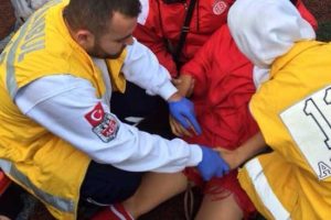 Kadınlar Ligi'nde şok eden olay! Antren&ouml;r, kadın futbolcuyu d&ouml;vd&uuml;