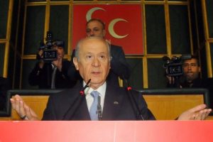 "Ne S&uuml;nni'den ge&ccedil;eriz, ne Alevi'yi iteriz"