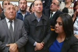 Kılı&ccedil;daroğlu salondaki CHP'lileri ağlattı