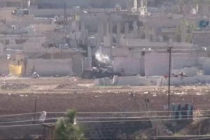 Peşmerge yaralı YPG'liyi b&ouml;yle kurtardı