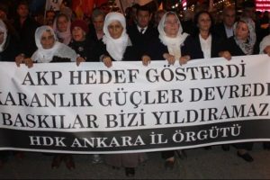 Saldırının ardından y&uuml;r&uuml;y&uuml;ş d&uuml;zenlediler
