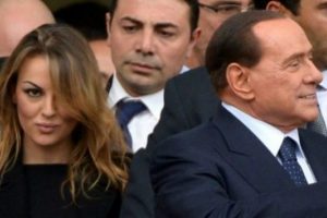Sevgilisi anlatıyor: 'Berlusconi'yi nasıl elde ettim?'