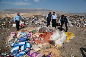 1 ton k&uuml;flenmiş kuruyemiş ve şeker imha edildi