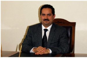 Bu kez rekt&ouml;r yardımcısının 40 bin lirasını dolandırdılar